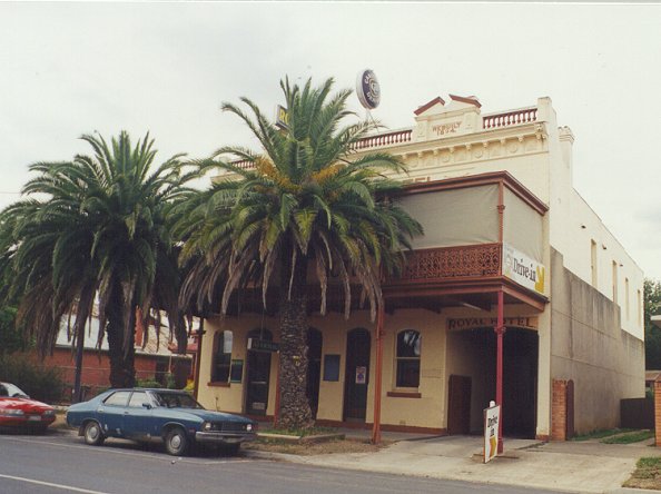 Old Hotel Dunolly - Click to Return